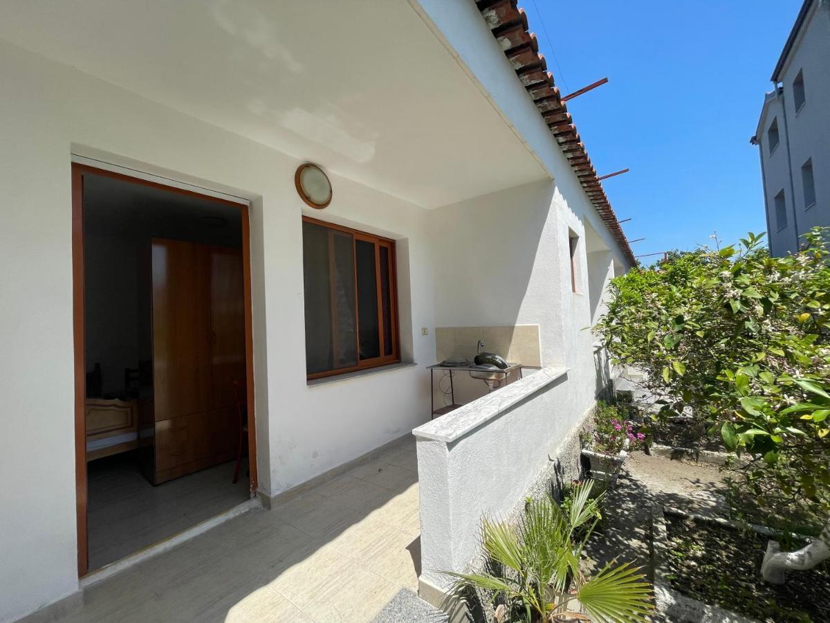 Vila Cano Hotel Durres Exterior photo
