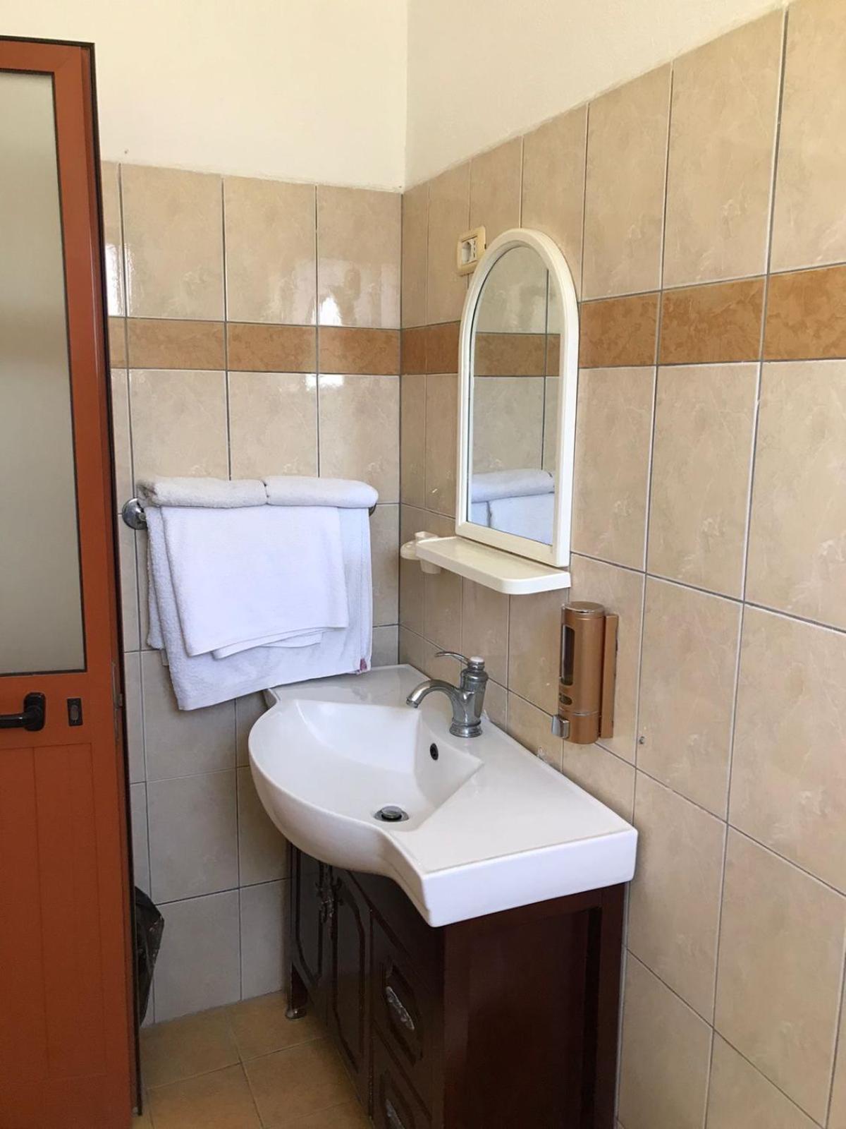 Vila Cano Hotel Durres Exterior photo
